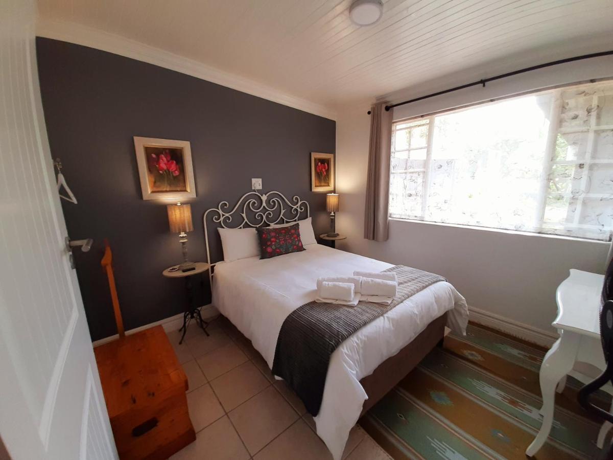 At 98 On Lynburn Guest House Pretoria-Noord Esterno foto