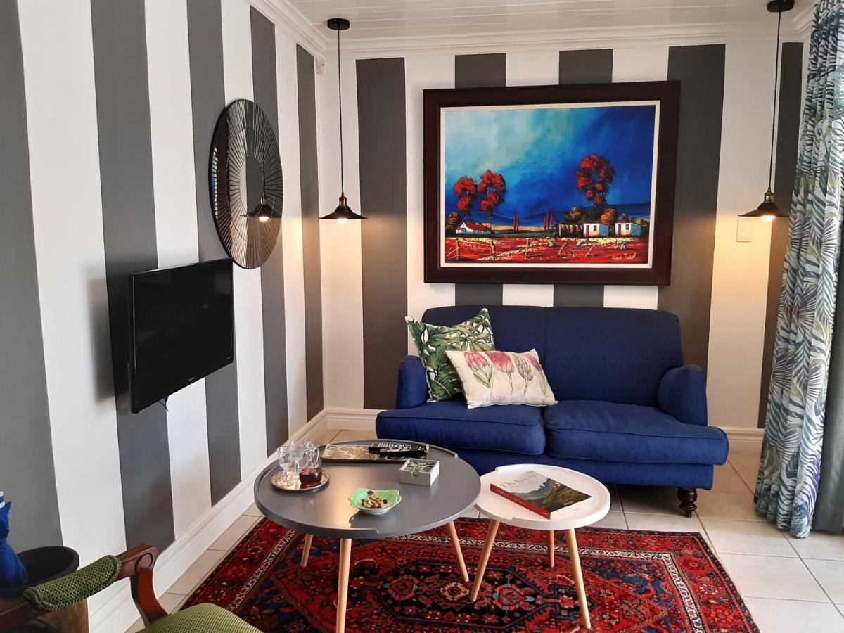 At 98 On Lynburn Guest House Pretoria-Noord Esterno foto