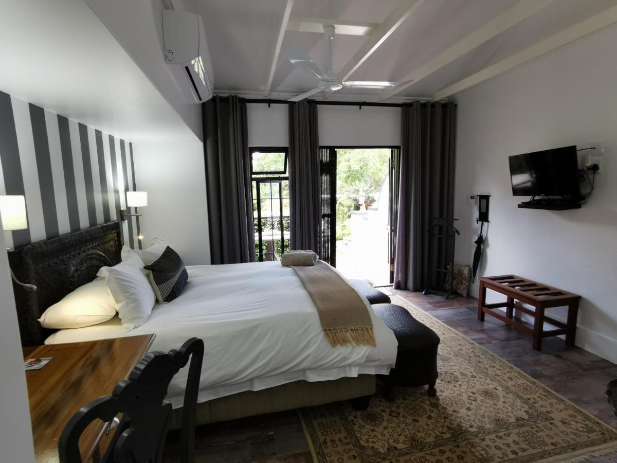 At 98 On Lynburn Guest House Pretoria-Noord Esterno foto
